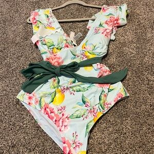 NWT Cupshe Floral One-Piece Swimsuit with Green Belt-Large